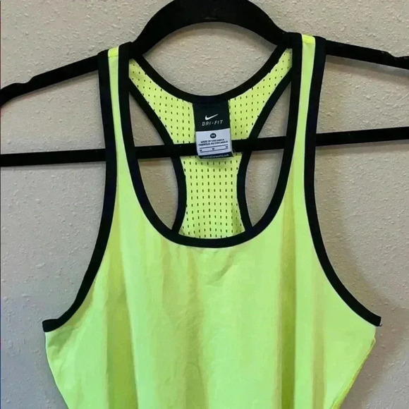 NIKE Dri-Fit Women’s Tank Top - Picture 2 of 6